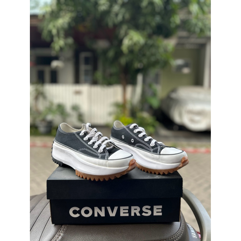 Preloved Sepatu Sneakers Converse Run Star Hike Black And White Original Store Bekas
