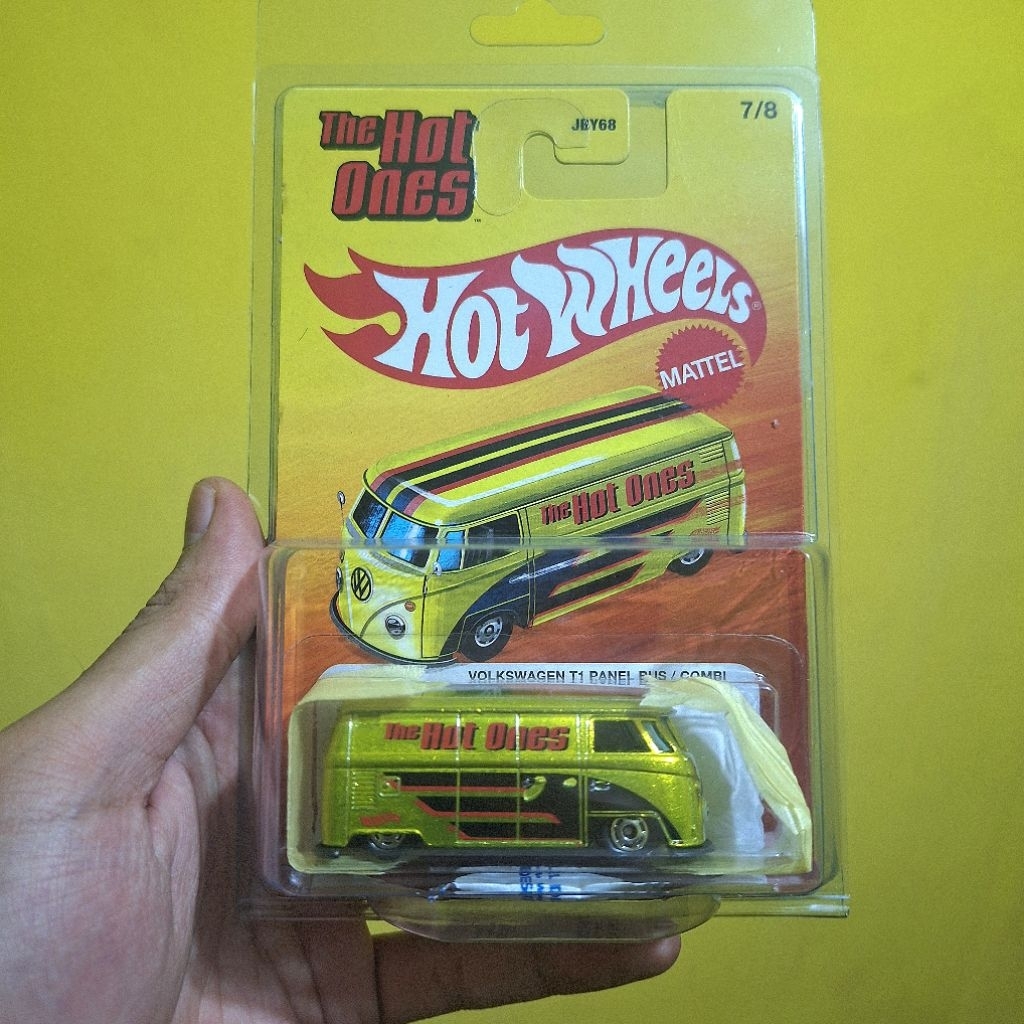 Hot Wheels The Hot Ones VW T1 Panel Combi (CHASE) (FREE PROTECTOR)