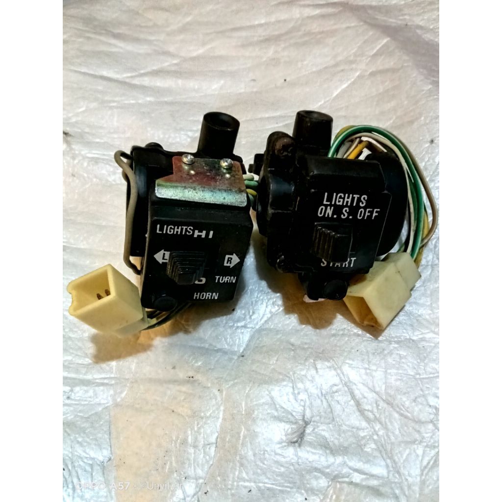 Holder Sakelar Saklar Kanan Kiri Suzuki RC80
