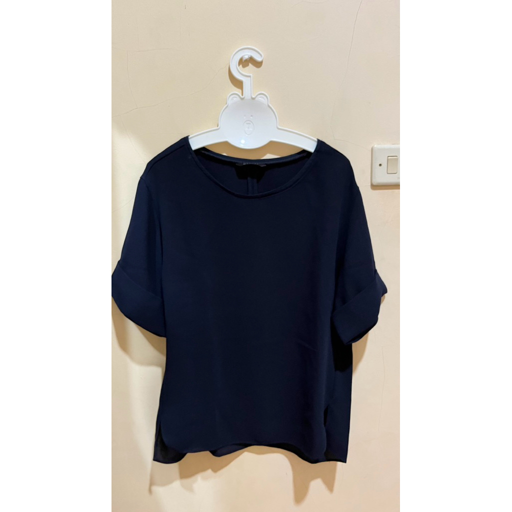 Preloved by Len | Atasan Wanita Biru Dongker