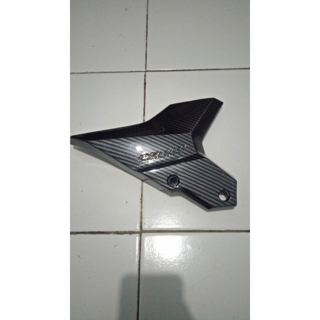 COVER TUTUP AKI YAMAHA SONIC 150 KARBON CLUP