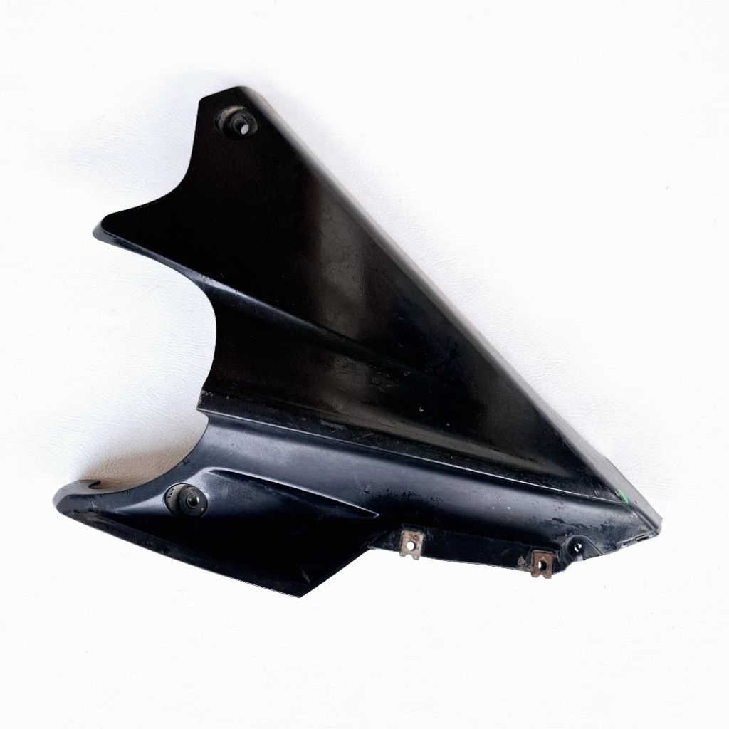 Undercowl mesin bawah Yamaha R15 V2 R 15 V2 samping kiri original copotan