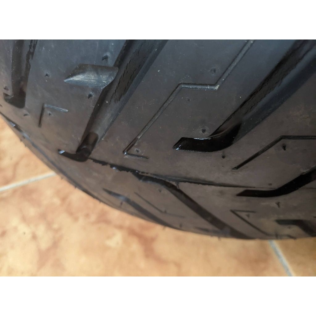 Ban Swallow City Gripper 180/55 Ring 14