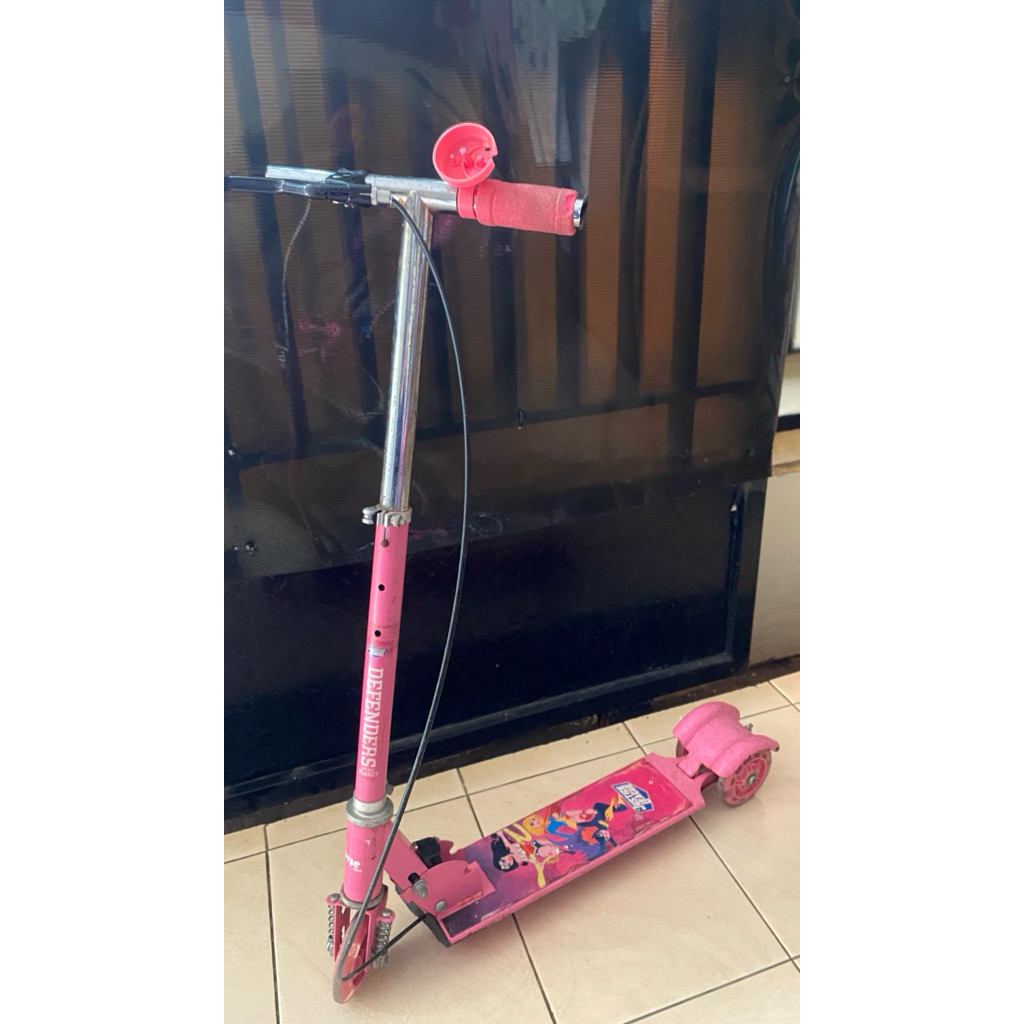 Skuter Anak Roda 3 Exotic Preloved Scooter