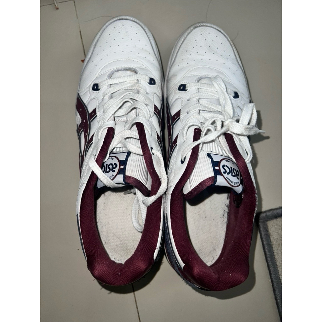 ASICS Court Shoes “Kobe Japan” White Maroon – Size 46 - Preloved