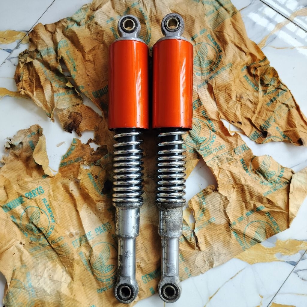 SHOCKBREAKER BELAKANG HONDA ASTRA S90Z S90 BENLY ORIGINAL NOS