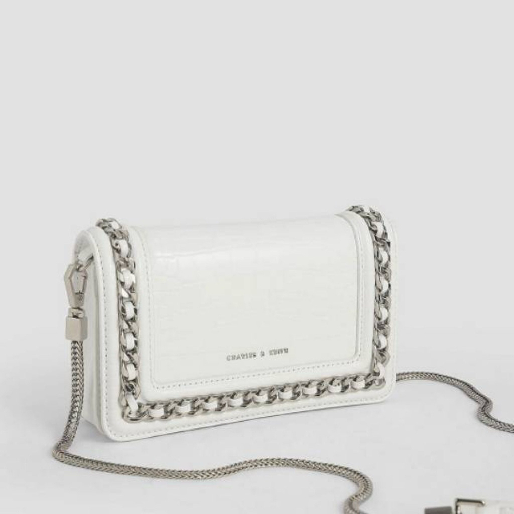 Tas Clutch Charles & Keith Efek Kulit Buaya (Croc-Effect) dengan Tali Rantai
