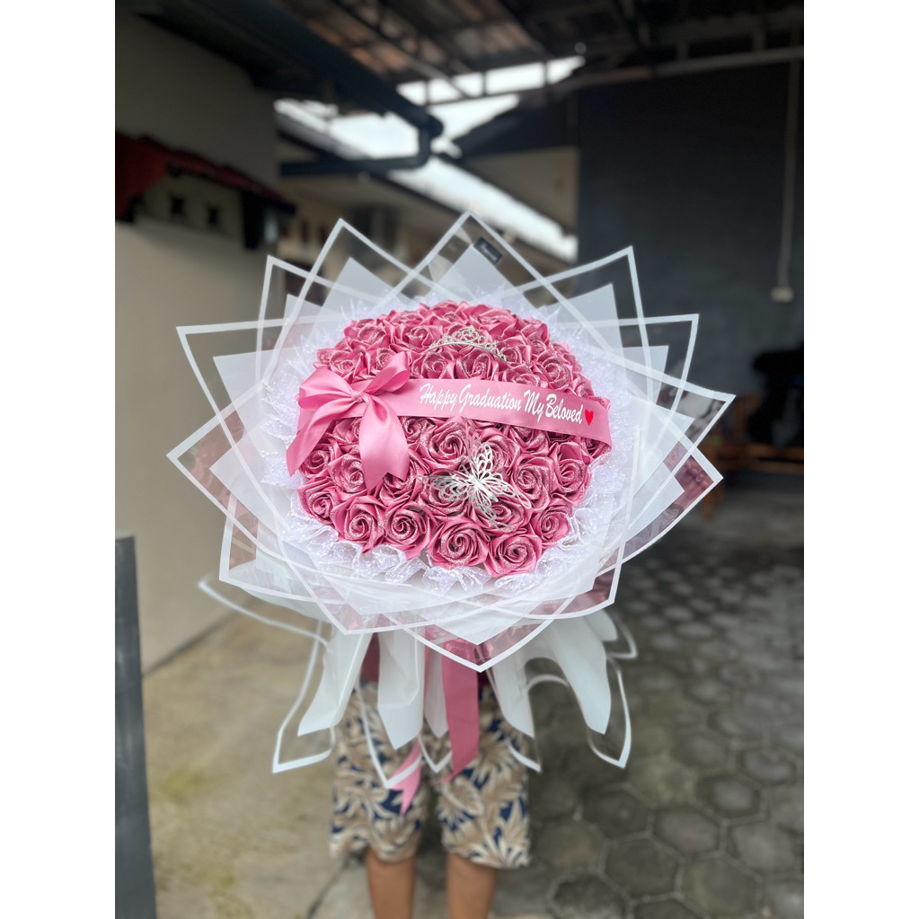 buket bunga satin valentine /buket bunga satin/buket bunga murah semarang/buket bunga satin