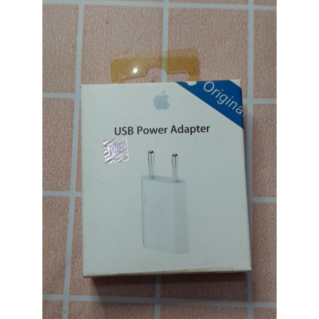 USB power adapter for iphone