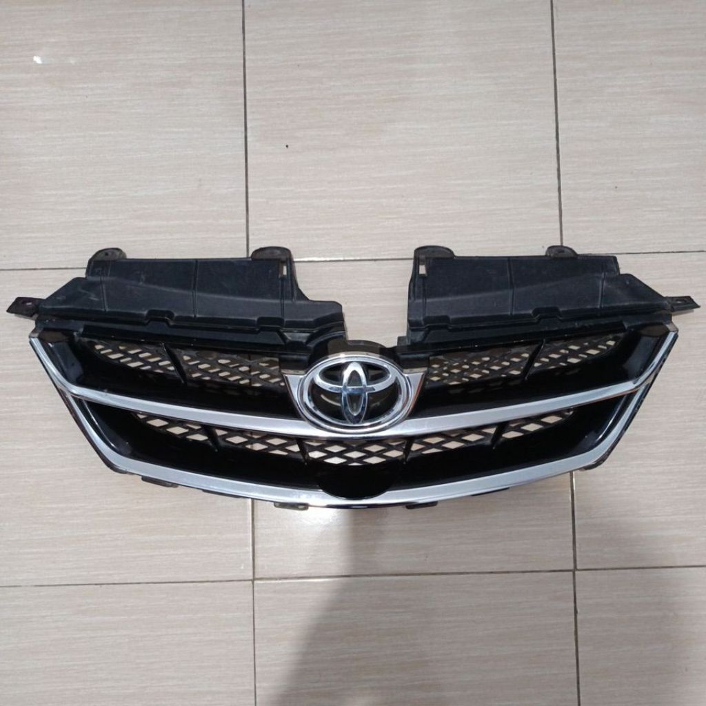 grill toyota avanza 2005-2011 original