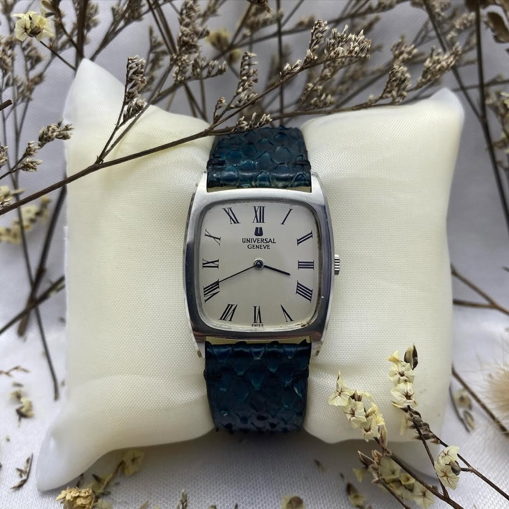 UNIVERSAL GENEVE TANK