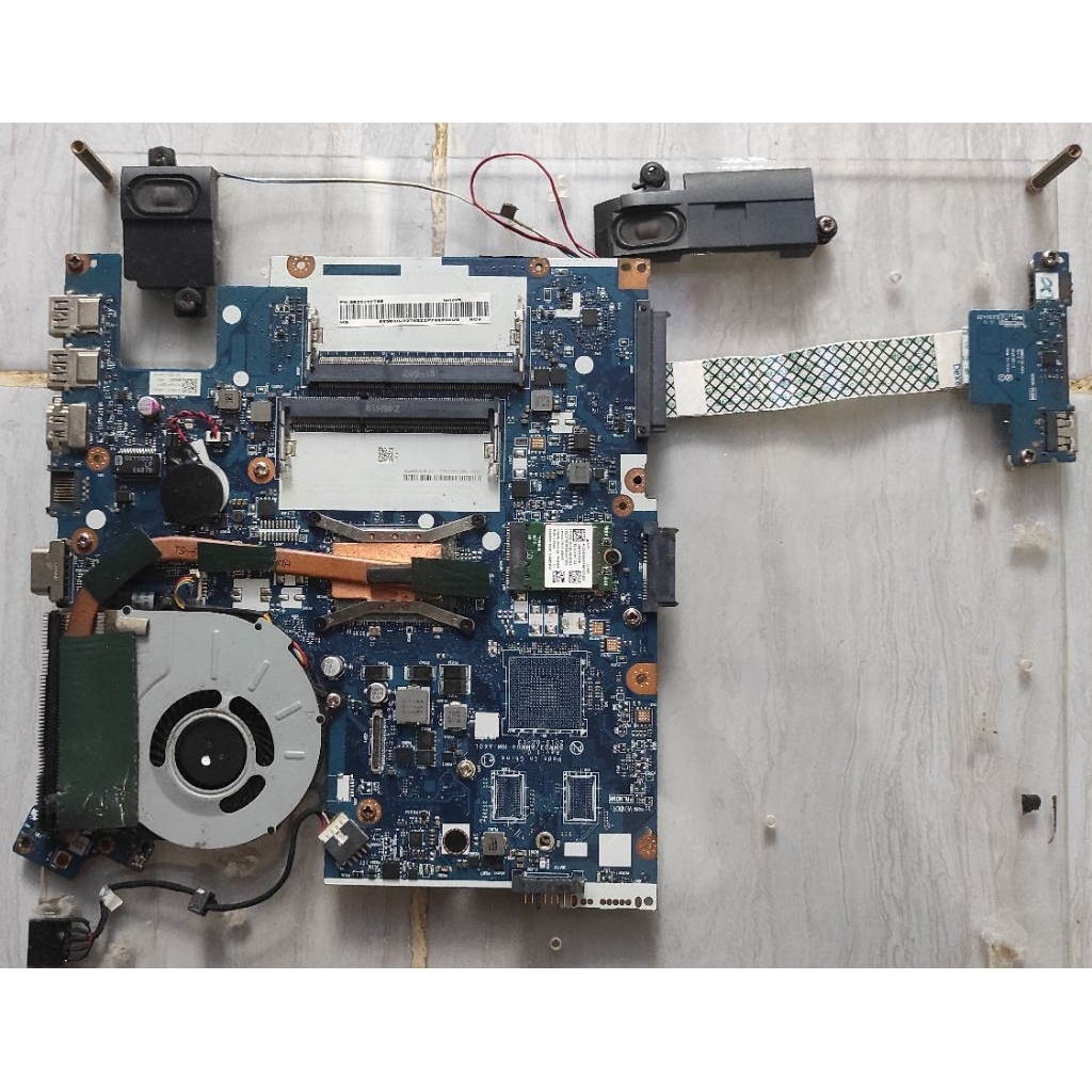Mobo Motherboard Laptop Lenovo G41-35 AMD A8-7410 (Quad Core) dan grafis AMD Radeon R5