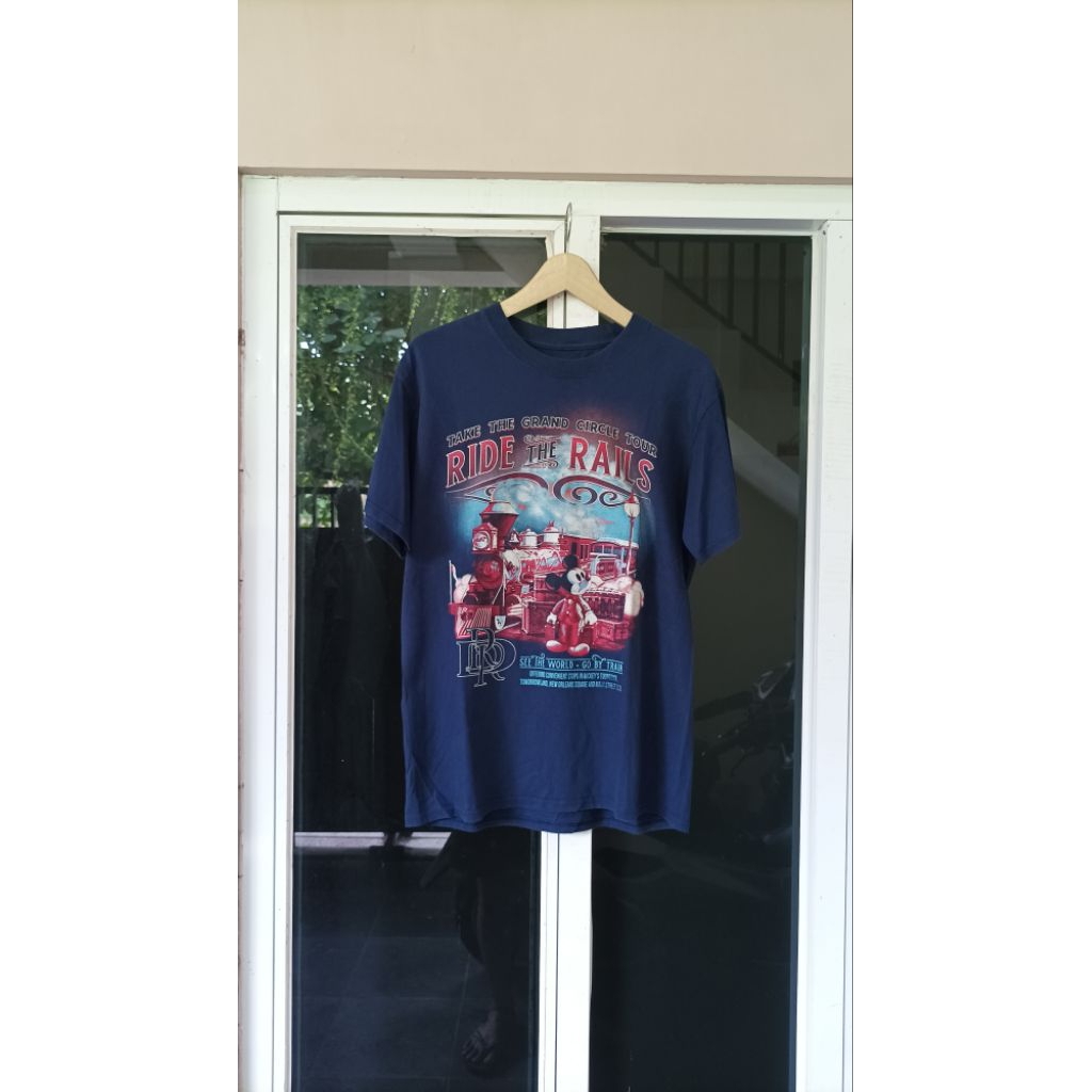 Kaos Kartun Disneyland Mickey Mouse Vintage