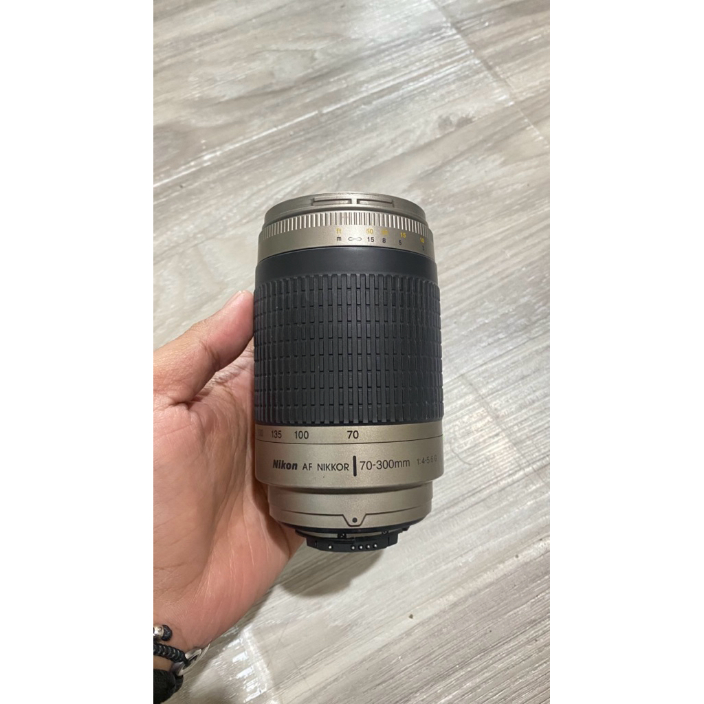 LENSA NIKON 70-300mm afd