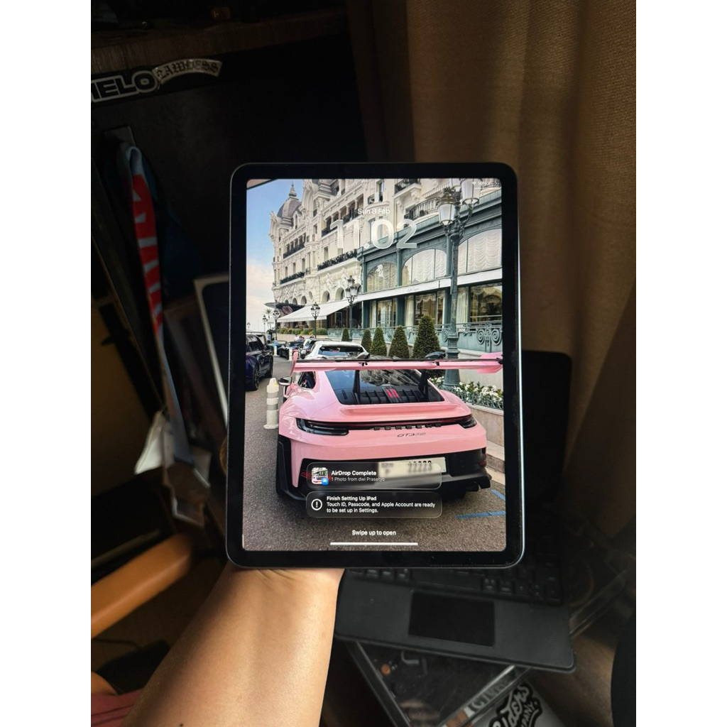 ipad air 5 M1 256gb wifi only ibox + keyboard