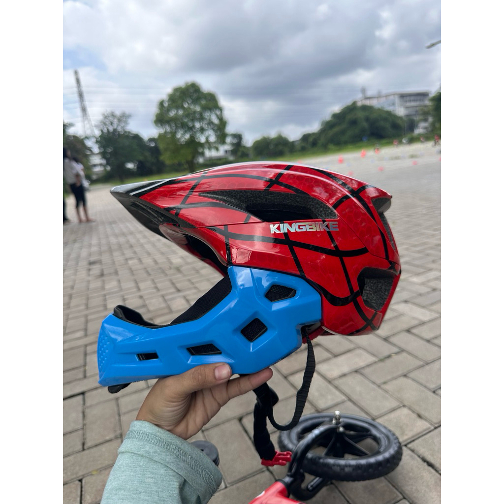 KINGBIKE helm pushbike Spiderman
