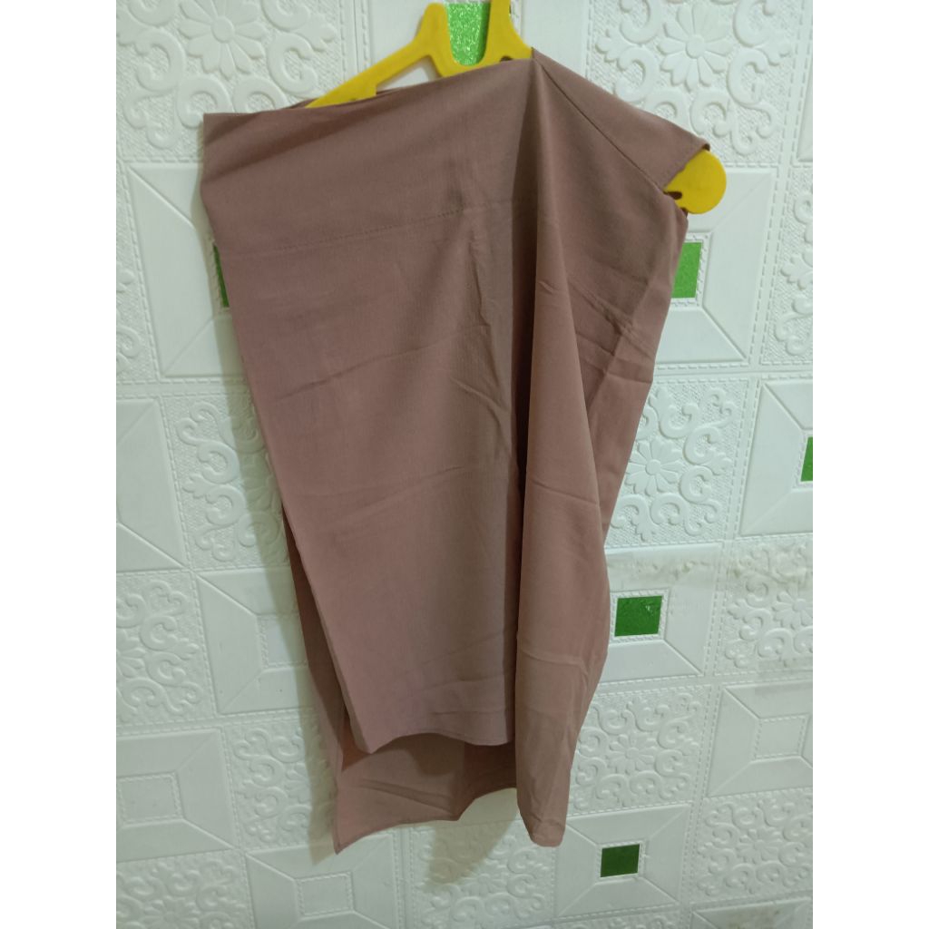 PRELOVED Hijab Pasmina Instan Warna Mocca