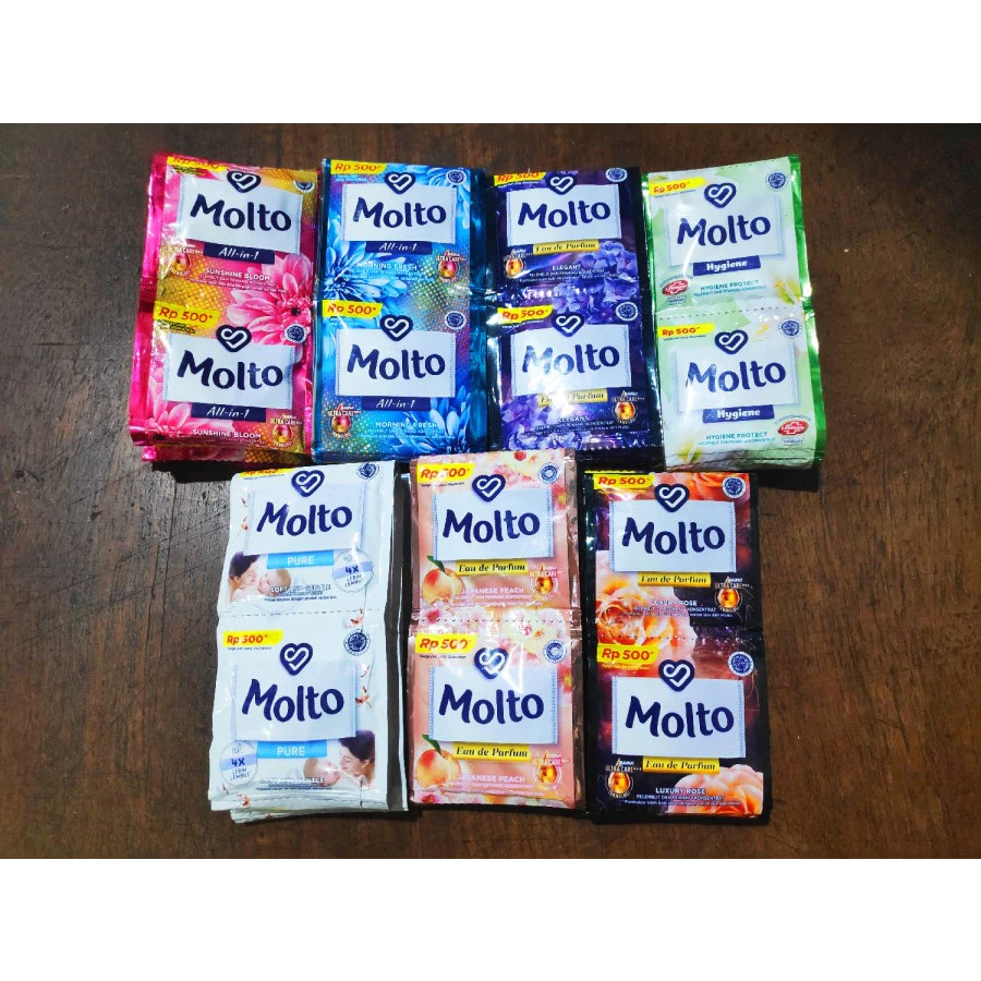 MOLTO RENTENG 500 ISI 8 RENTENG ATAU 104 SACHET PEWANGI DAN PELEMBUT PAKAIAN