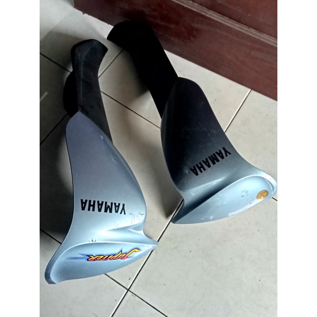 Sayap tebeng luar Jupiter lama 2001 oryginal copotan motor