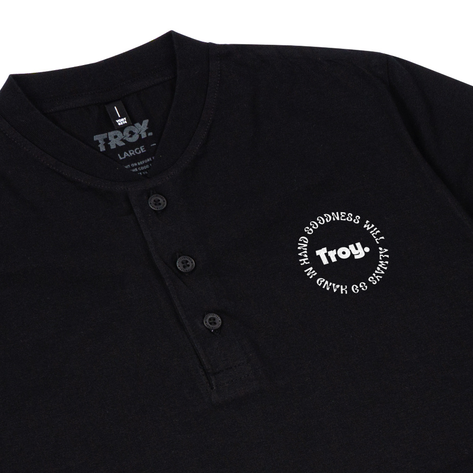 Troy Company Baju Koko Pria Hitam Lengan Pendek Kerah Shanghai Invocation KKD 3018