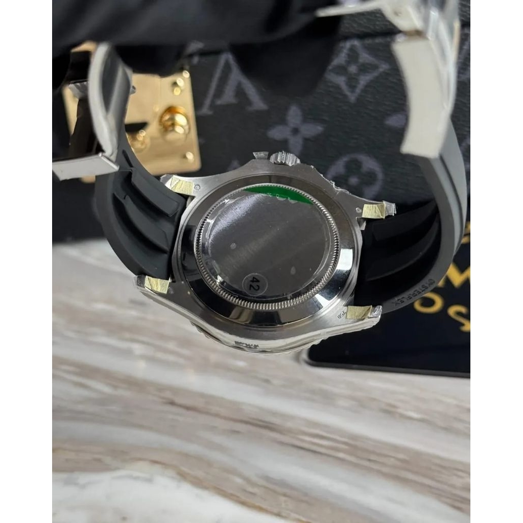 Rolex Yacht-Master Black Oysterflex – Sport Luxury Performance