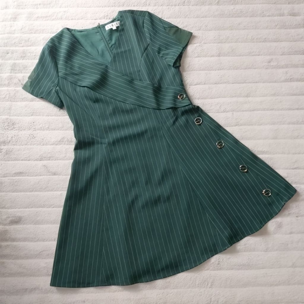 Midi Dress Motif Garis Warna Hijau Army + Furing