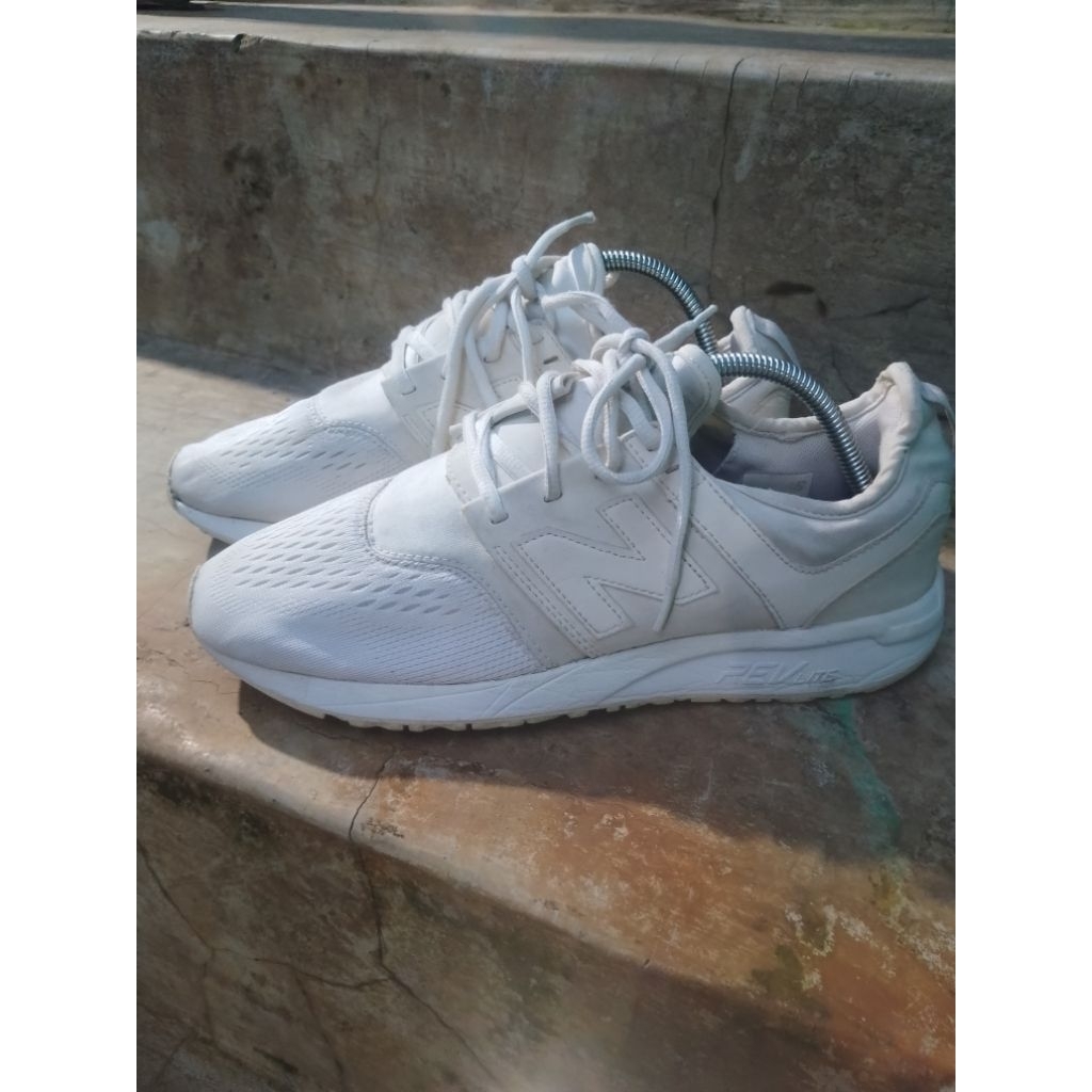 New Balance 247 White