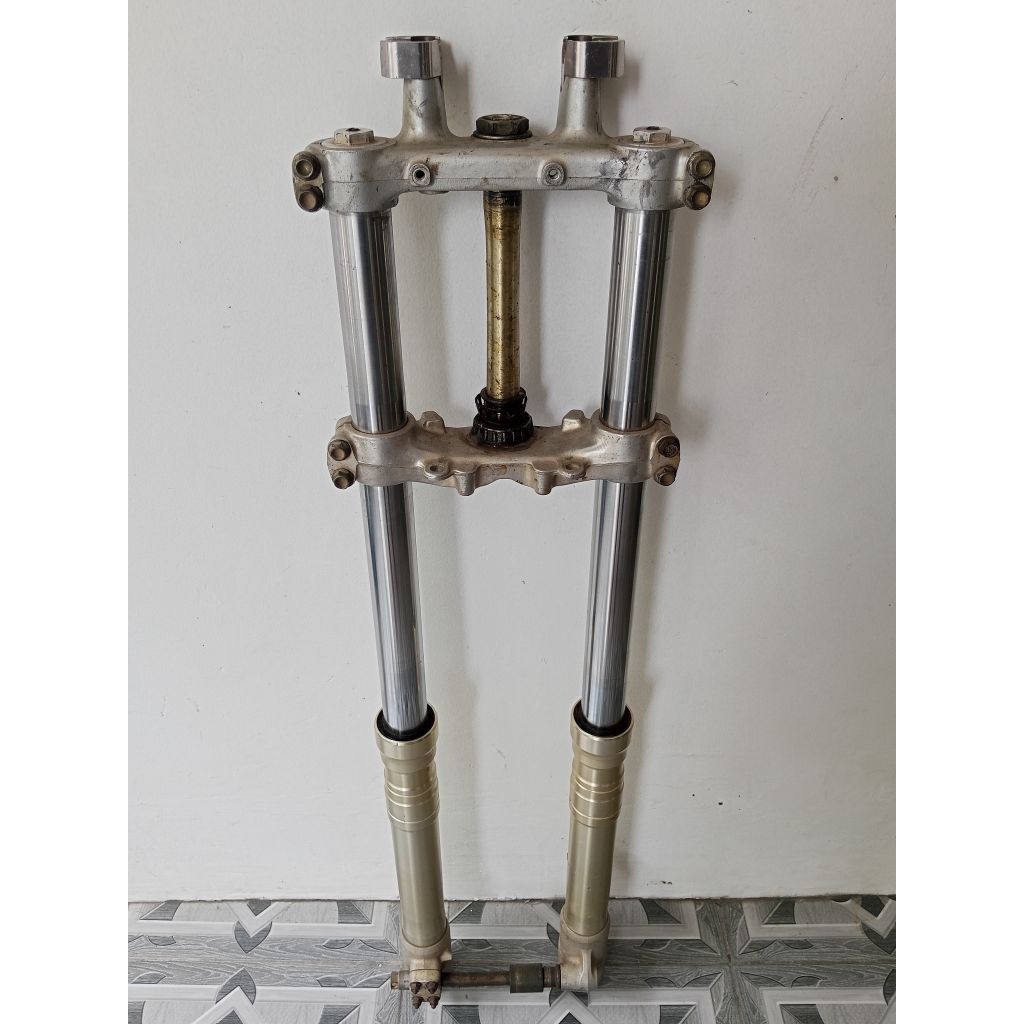 shock depan tele honda xr250
