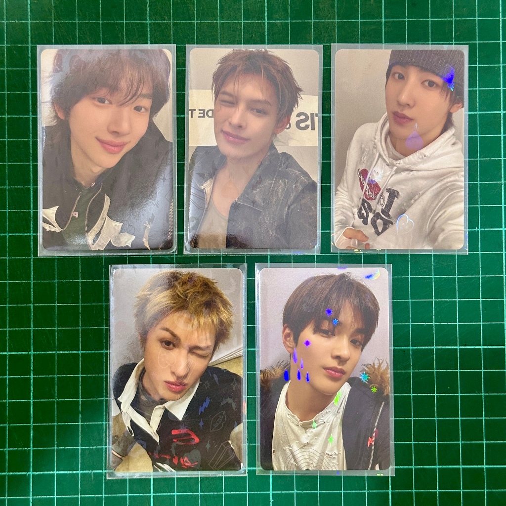 CORTIS - Color Outside The Lines Photocard PC KPOP NARA FANSIGN