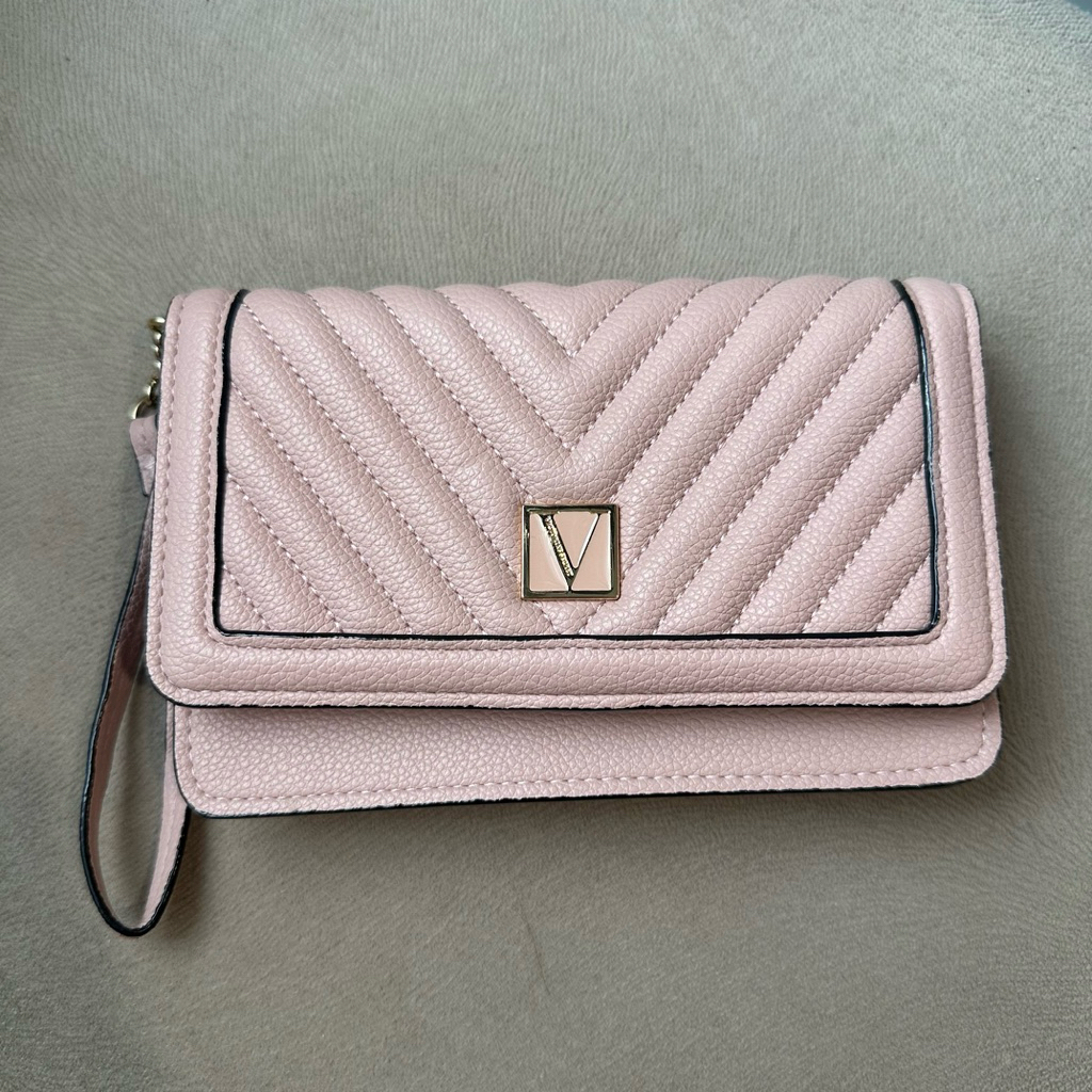 [PRELOVED] victoria’s secret tech wristlet bag