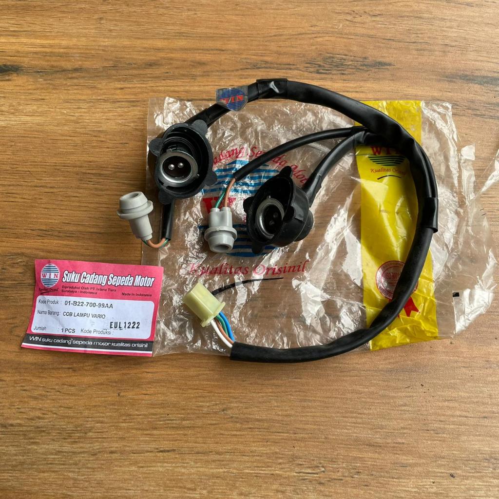 WIN Fitting Lampu Depan Honda Vario 110 Karbu | Vario Techno 110 - Kabel Socket Lampu Kualitas Premi