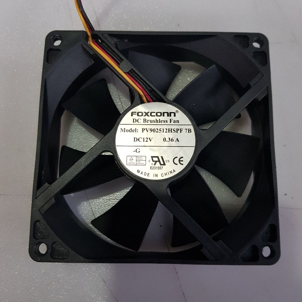 Fan kipas FOXCONN DC 12V - 0.36A 9x9cm 3pin