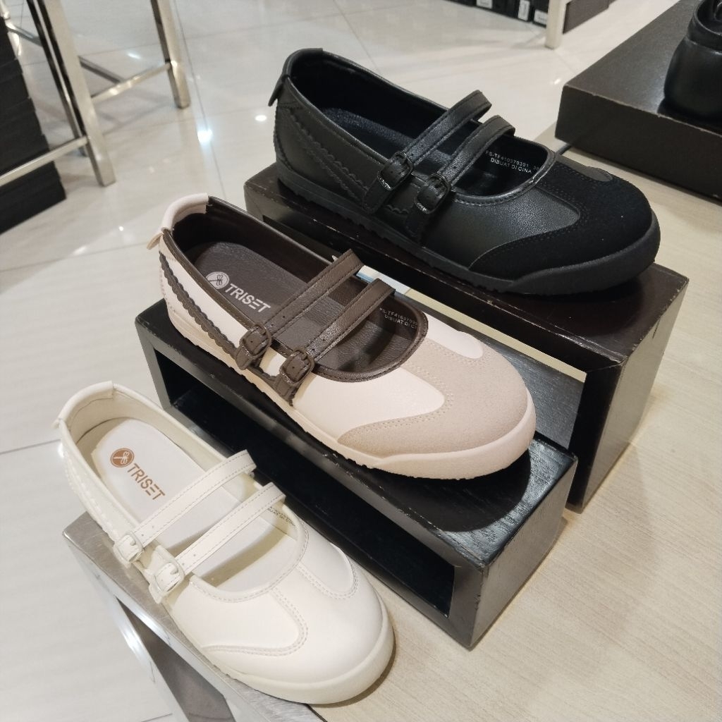 TRISET sepatu sneakers wanita slip on