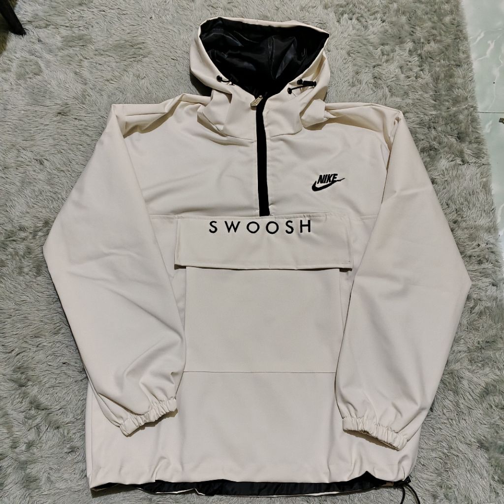 Jaket Outdoor second ORI NIKE SWOOSH size M LD 106 P 65 waterproof