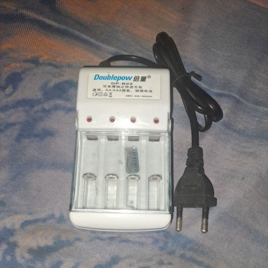 Charger Baterai Doublepow DP-B02