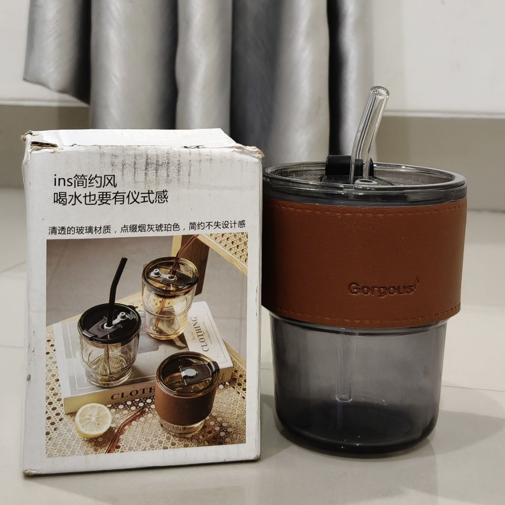 [Preloved - New] Gelas Kaca Botol Kaca Tutup Plastik Gelas Kopi Kaca Cangkir Kaca