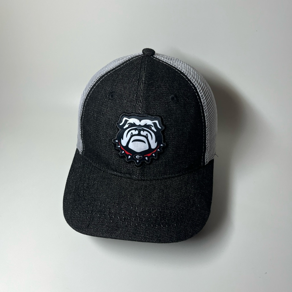 Topi Trucker Bulldog