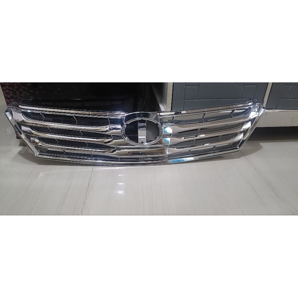 gril atas Gran Innova 2011_2013 full crom