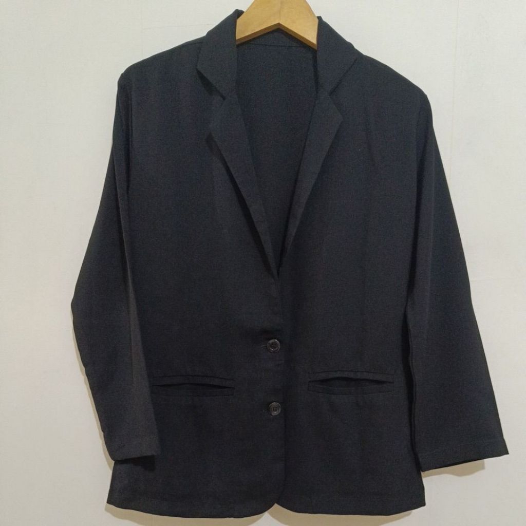 Preloved second blazer jas wanita hitam pekat bahan ringan