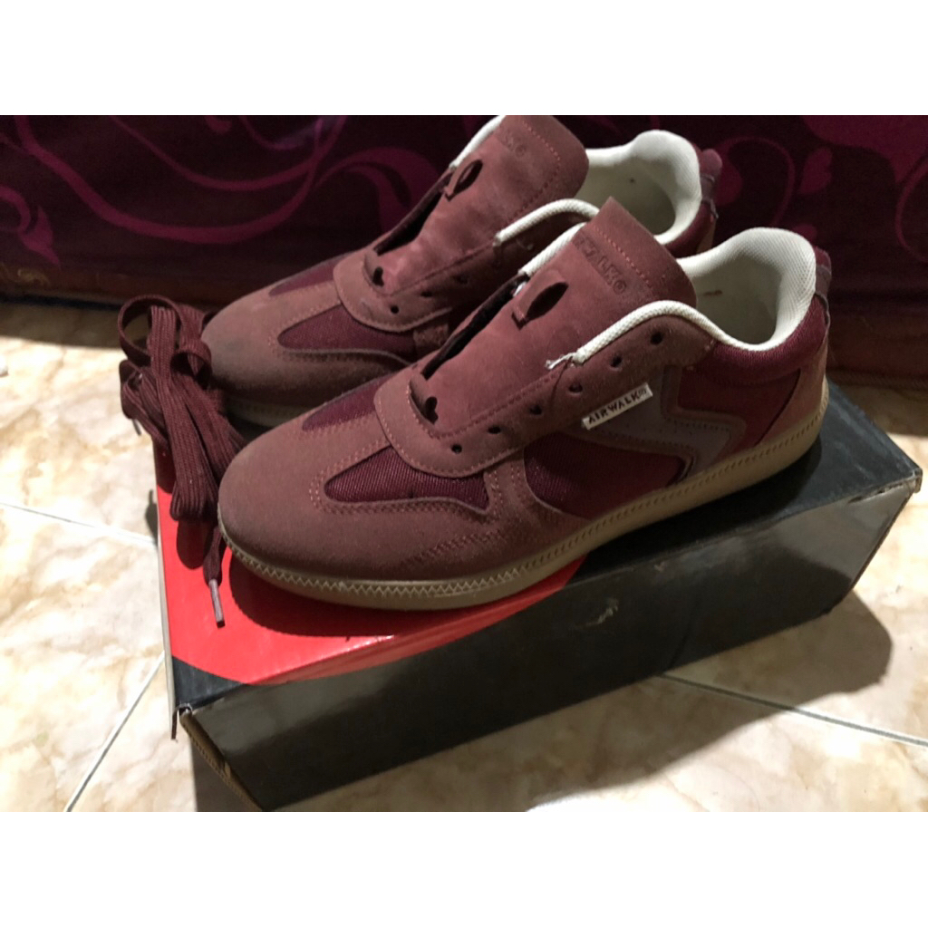 airwalk cyrus second