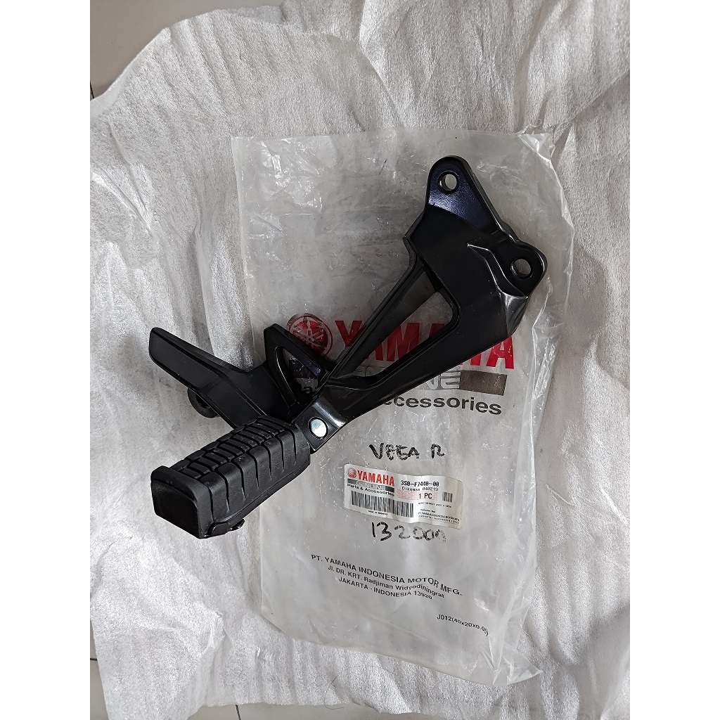 pijakan belakang kanan set vega r new ori