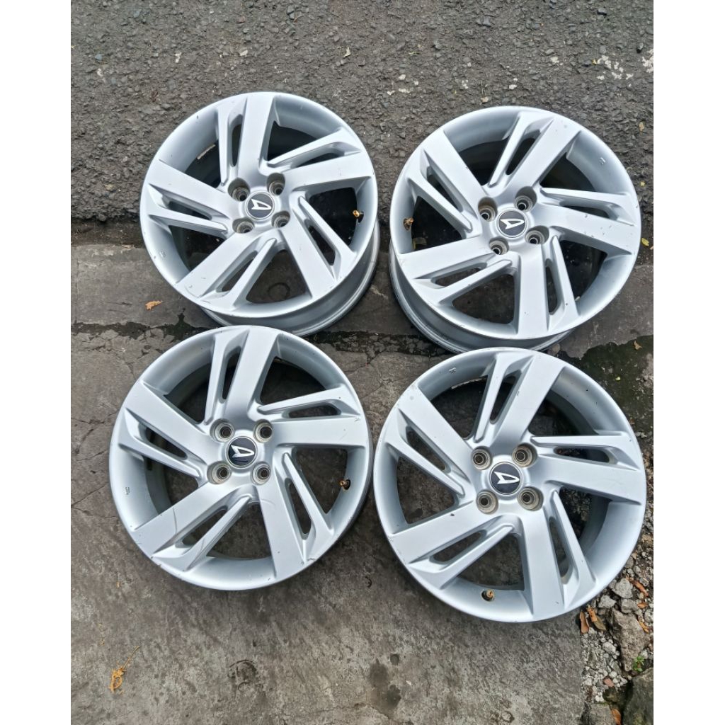 Velg Mobil Ori Daihatsu Rocky R16 Pcd 4x100