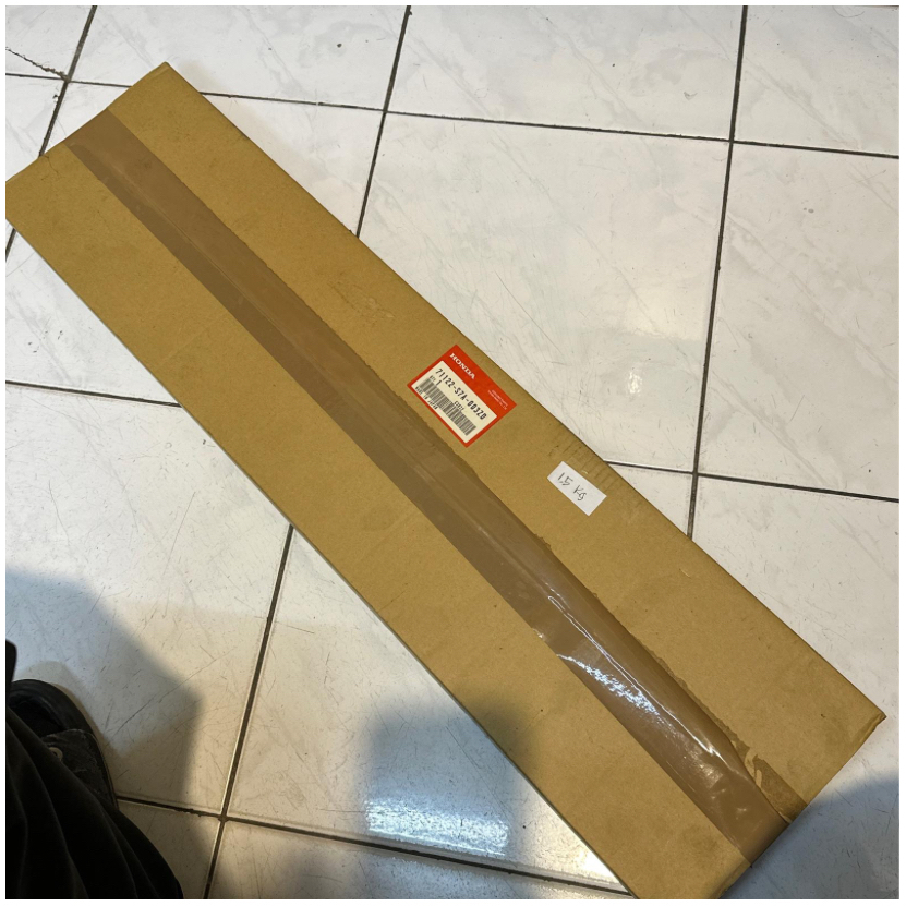 Honda Genuine 71122-S7A-003ZD MOULDING Grill Stream GEN1 2001-2002 Original