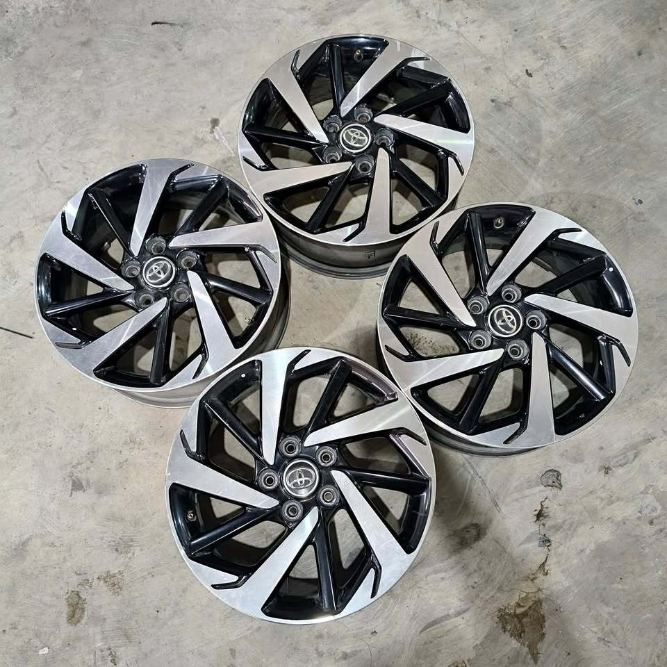Velg Mobil Copotan Rush R17 H5x114,3 B/P Bisa Buat Mobil Terios Rush Konde Dll Bisa TT