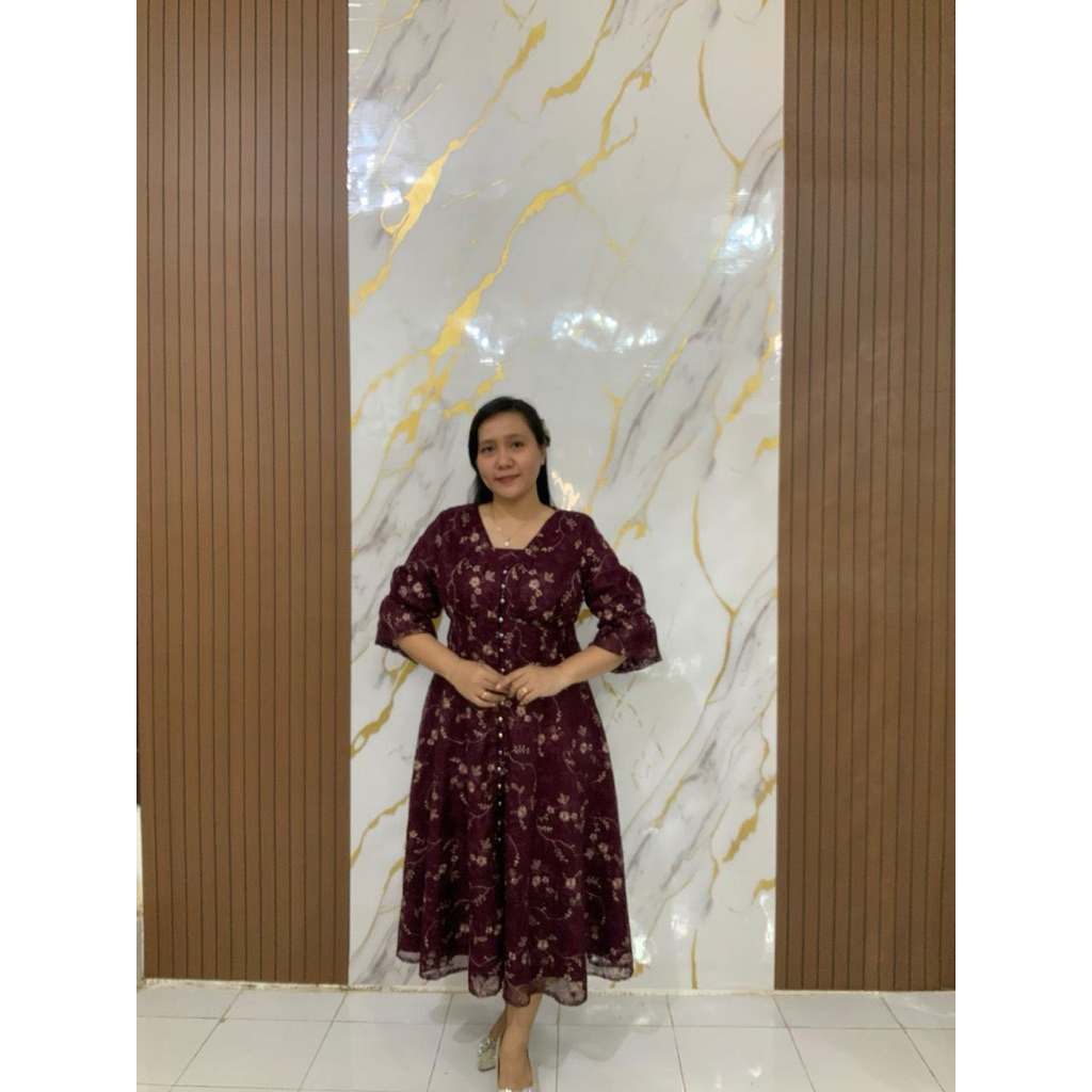 Dress maroon pesta