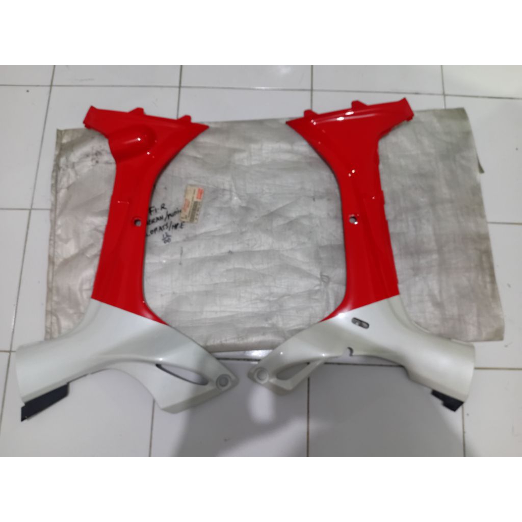 sayap dalam yamaha F1ZR Marlboro original
