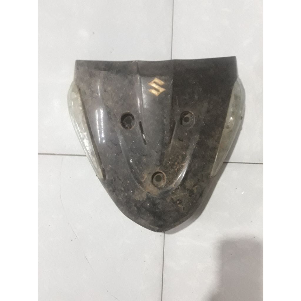 cover tameng dasi dada Suzuki smash 110 new smash original