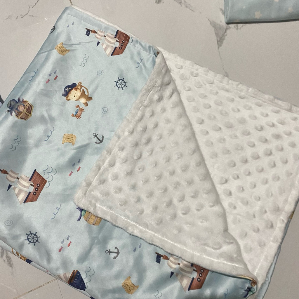 HOWEL & CO baby blanket
