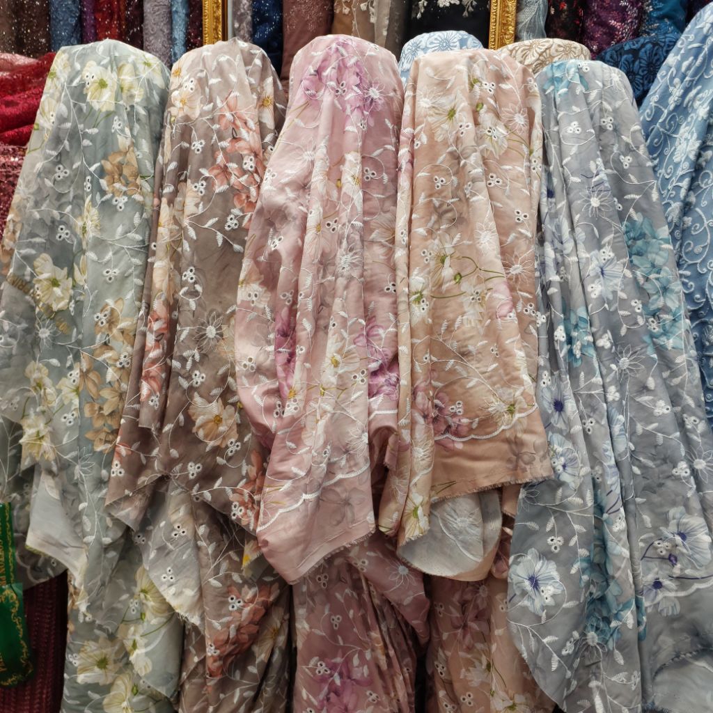 bahan kain katun bordir bolong motif bunga// kain katun bordir jepang
