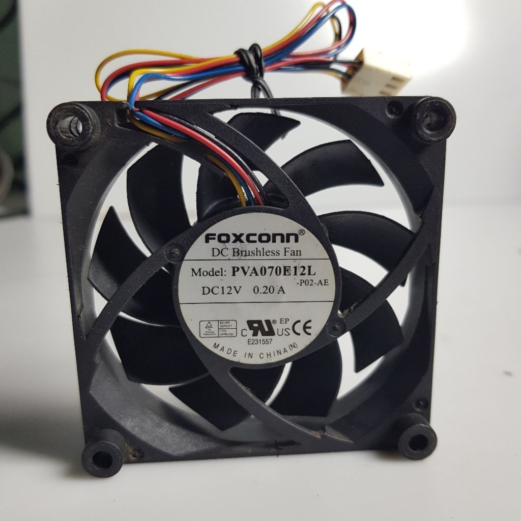 KIPAS fan Foxconn 12V_0.20A  7X7 4pin